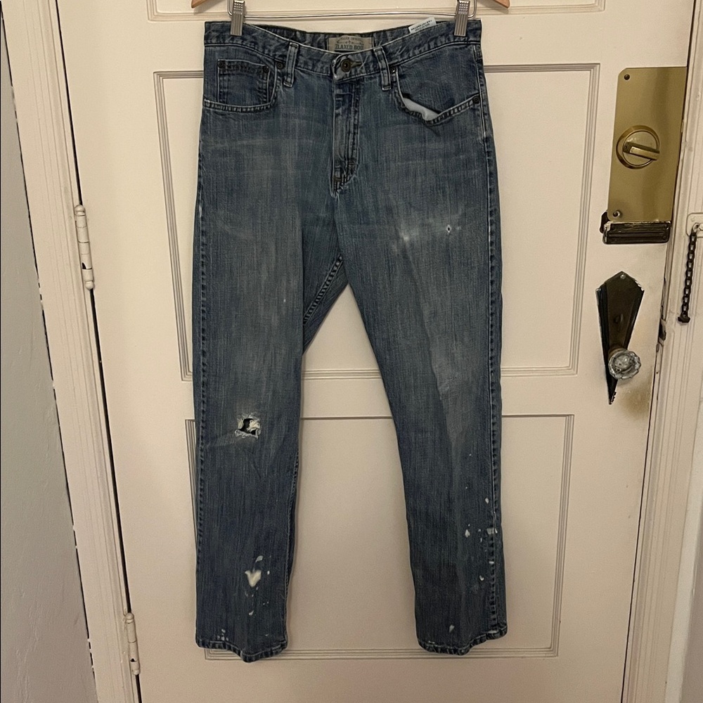 Wrangler Relaxed Fit Blue Jeans (aged/distressed)
